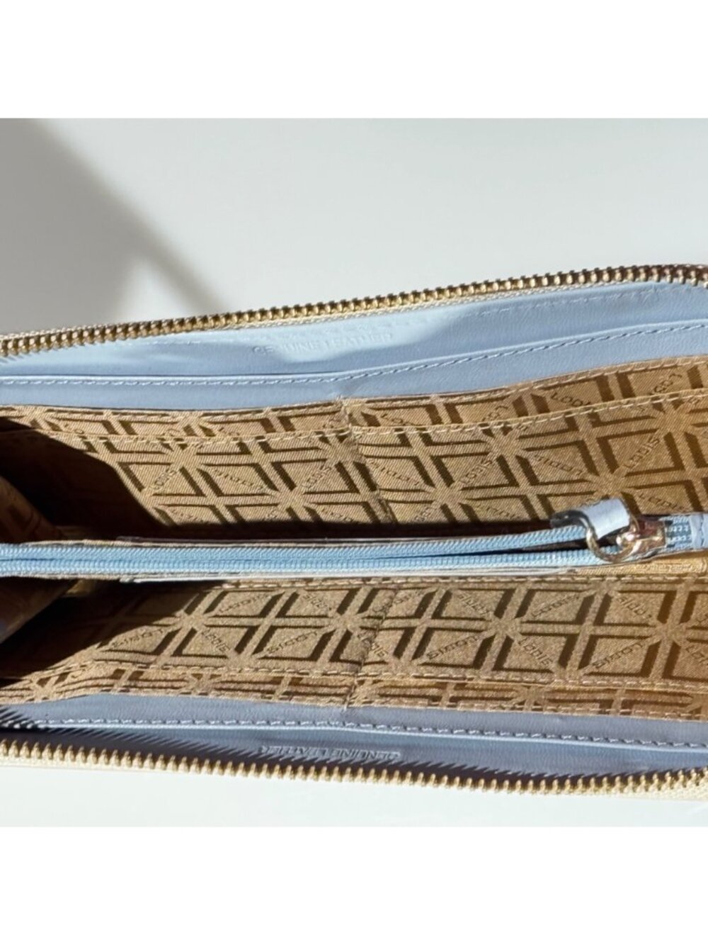 Lodis Beige Leather Zip-Around Long Continental Wallet With Gold Logo - Picture 8 of 11
